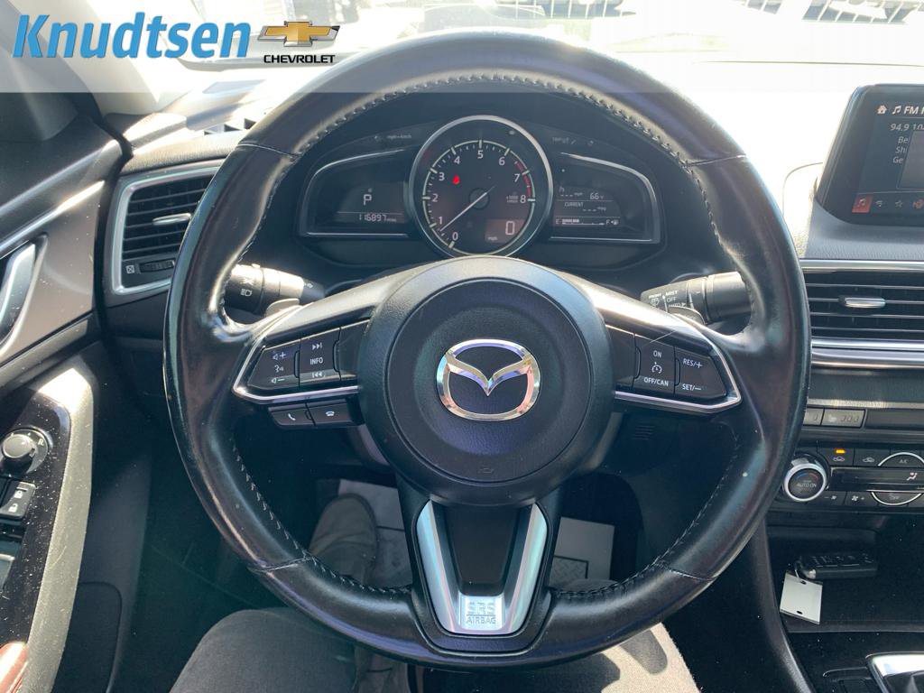 Used 2017 MAZDA MAZDA3 Grand Touring w/ Premium Equipment Package FWD image 20