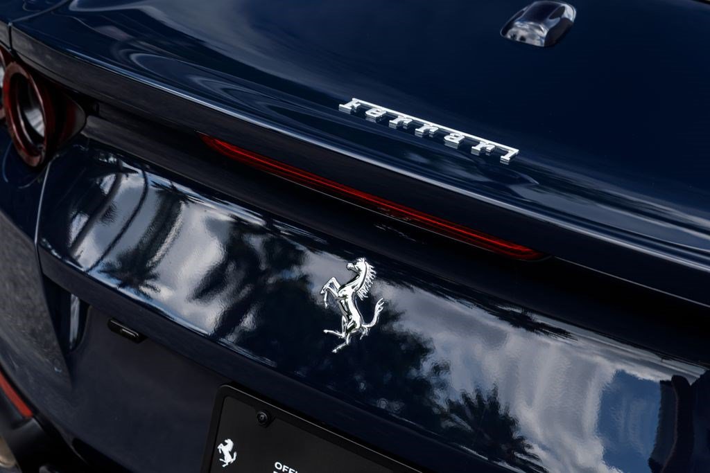 Used 2022 Ferrari 812 GTS RWD image 18
