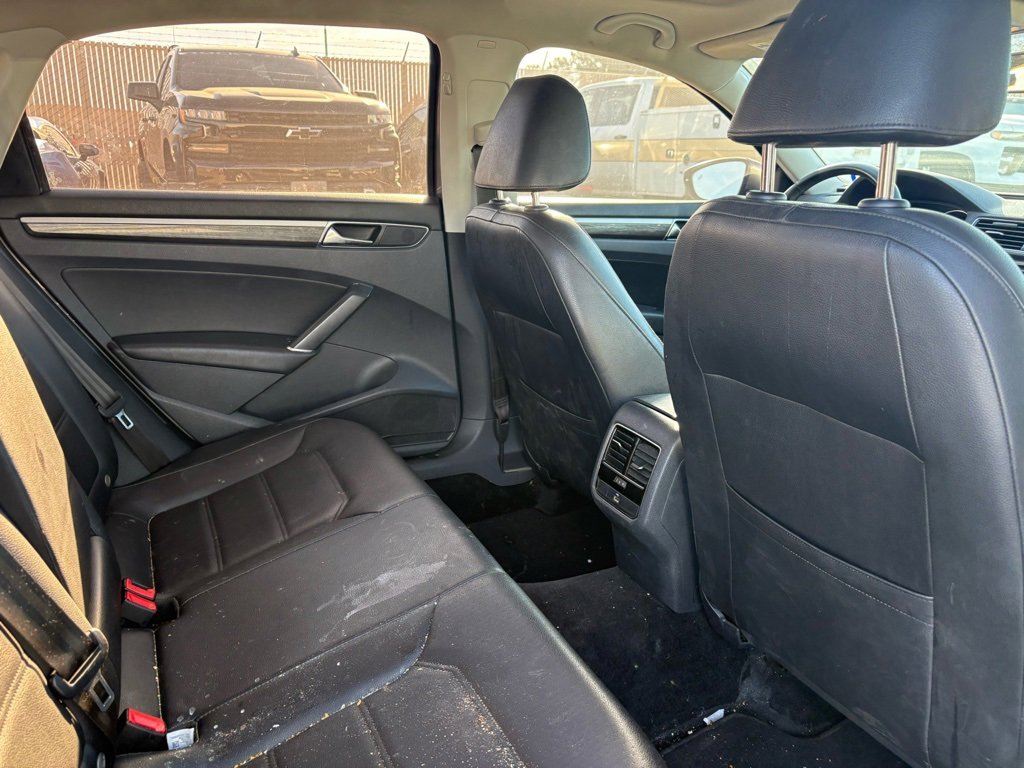 Used 2018 Volkswagen Passat 2.0T SE image 7