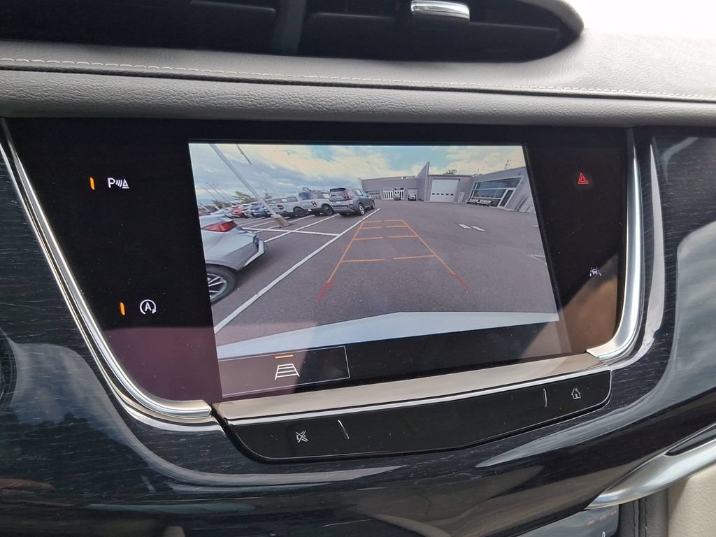 Used 2024 Cadillac XT6 Premium Luxury w/ LPO, Floor Liner Package AWD/4WD image 21