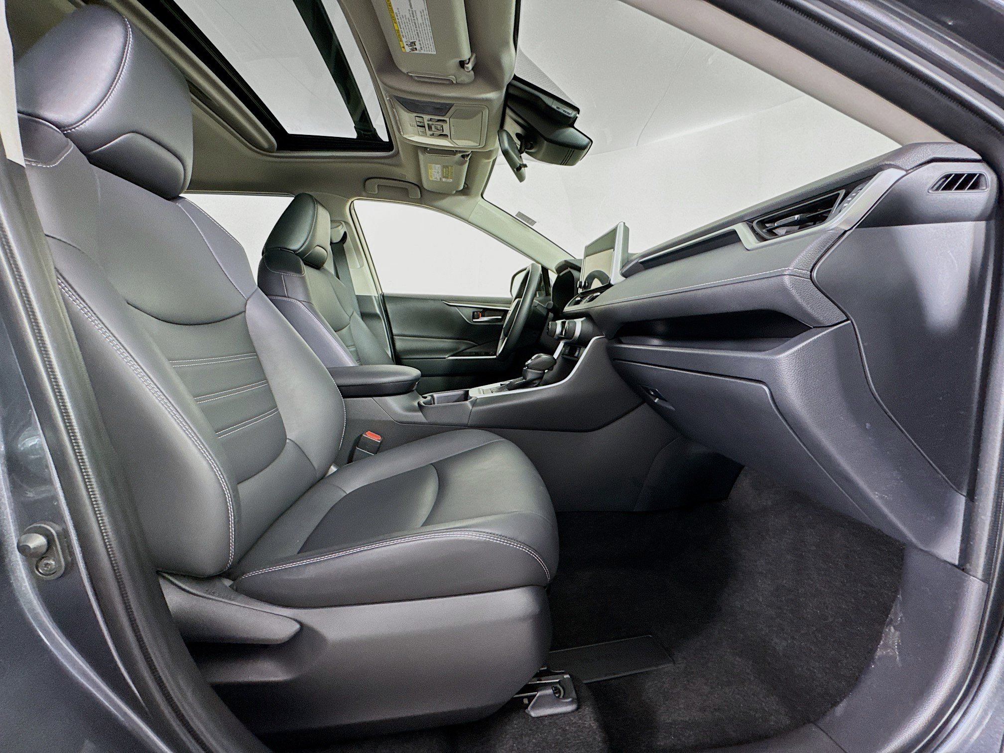 Certified 2023 Toyota RAV4 XLE Premium AWD/4WD image 29
