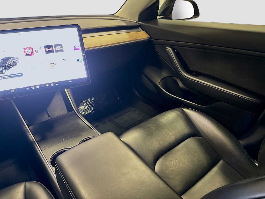Used 2020 Tesla Model 3 Standard Range Plus image 29