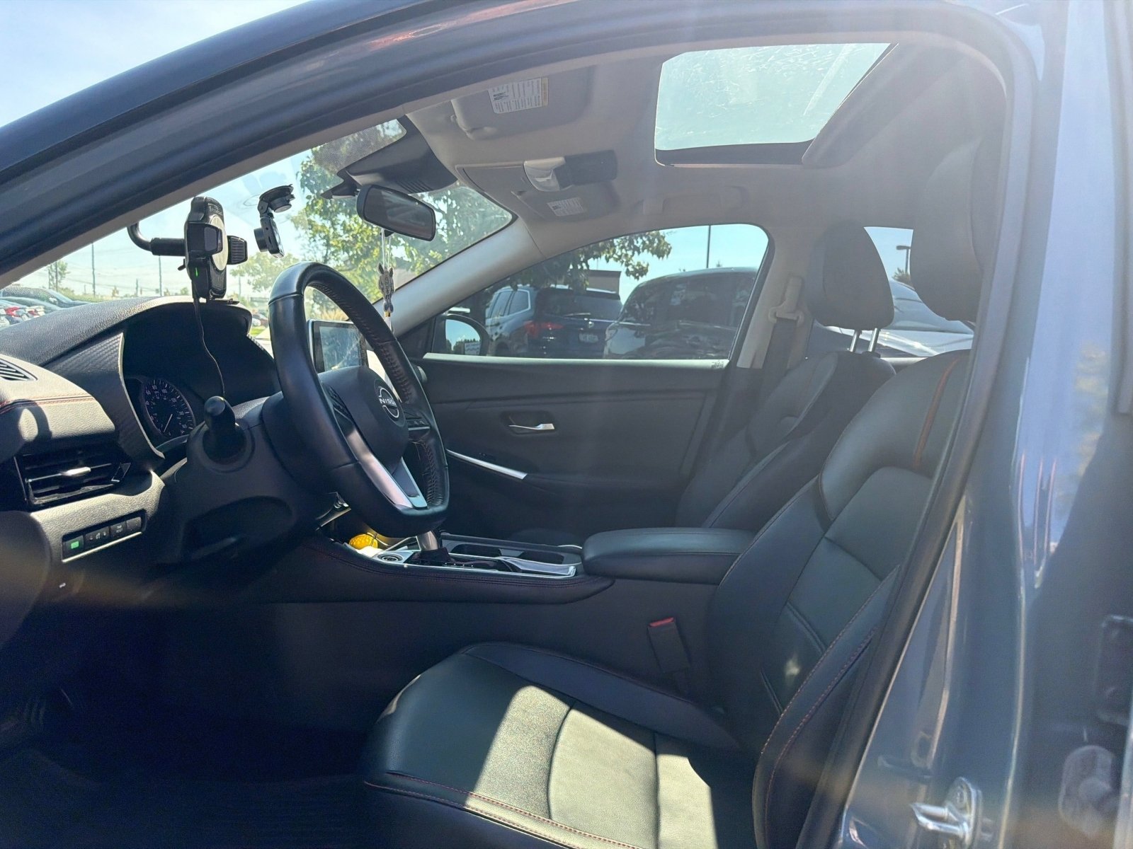 Used 2024 Nissan Sentra SR w/ SR Premium Package FWD image 27