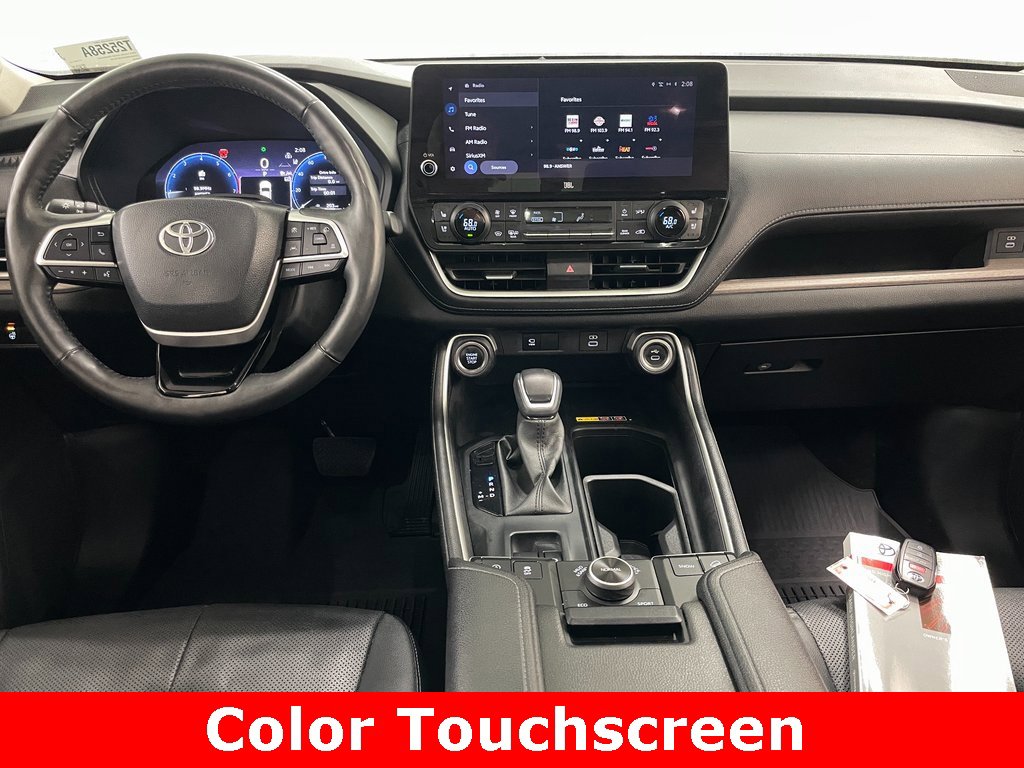 Used 2024 Toyota Grand Highlander XLE image 2