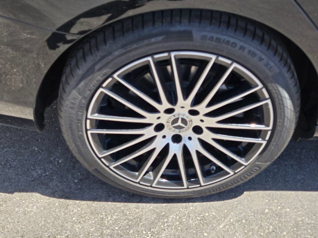 Used 2025 Mercedes-Benz C 300 4MATIC Sedan image 10