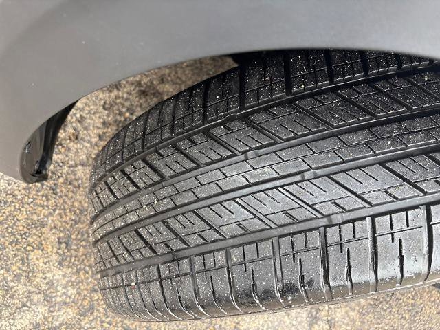 Used 2025 Volkswagen Atlas Cross Sport SE image 28