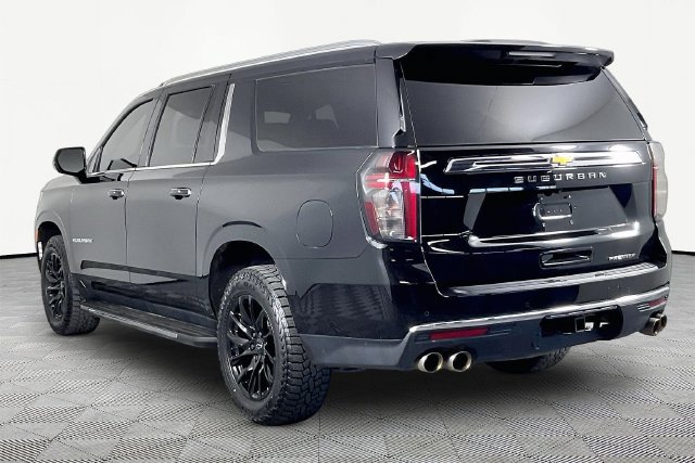 Used 2023 Chevrolet Suburban Premier RWD image 4