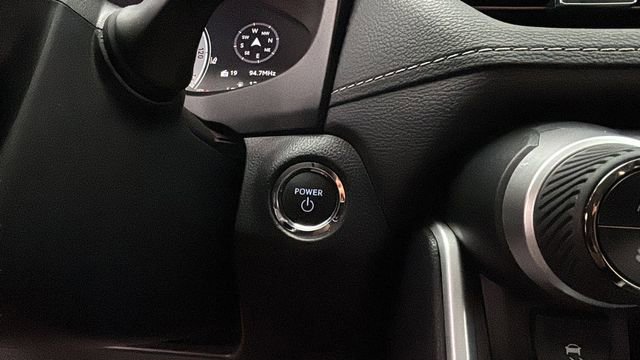 Used 2023 Toyota RAV4 Limited image 29