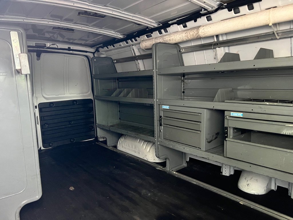 Used 2018 GMC Savana 2500 Extended RWD image 10
