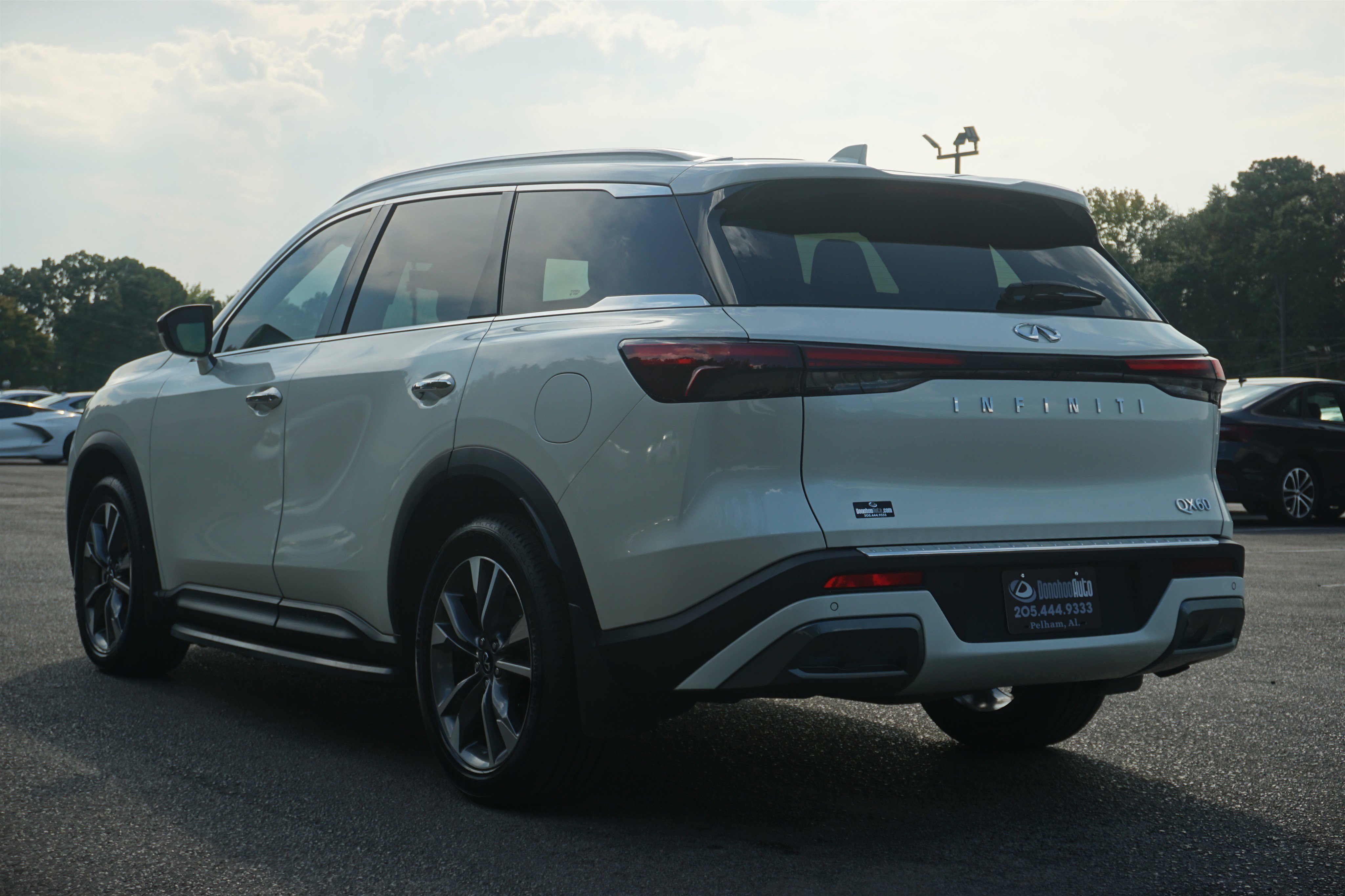 Used 2022 INFINITI QX60 Luxe w/ Vision Package image 7