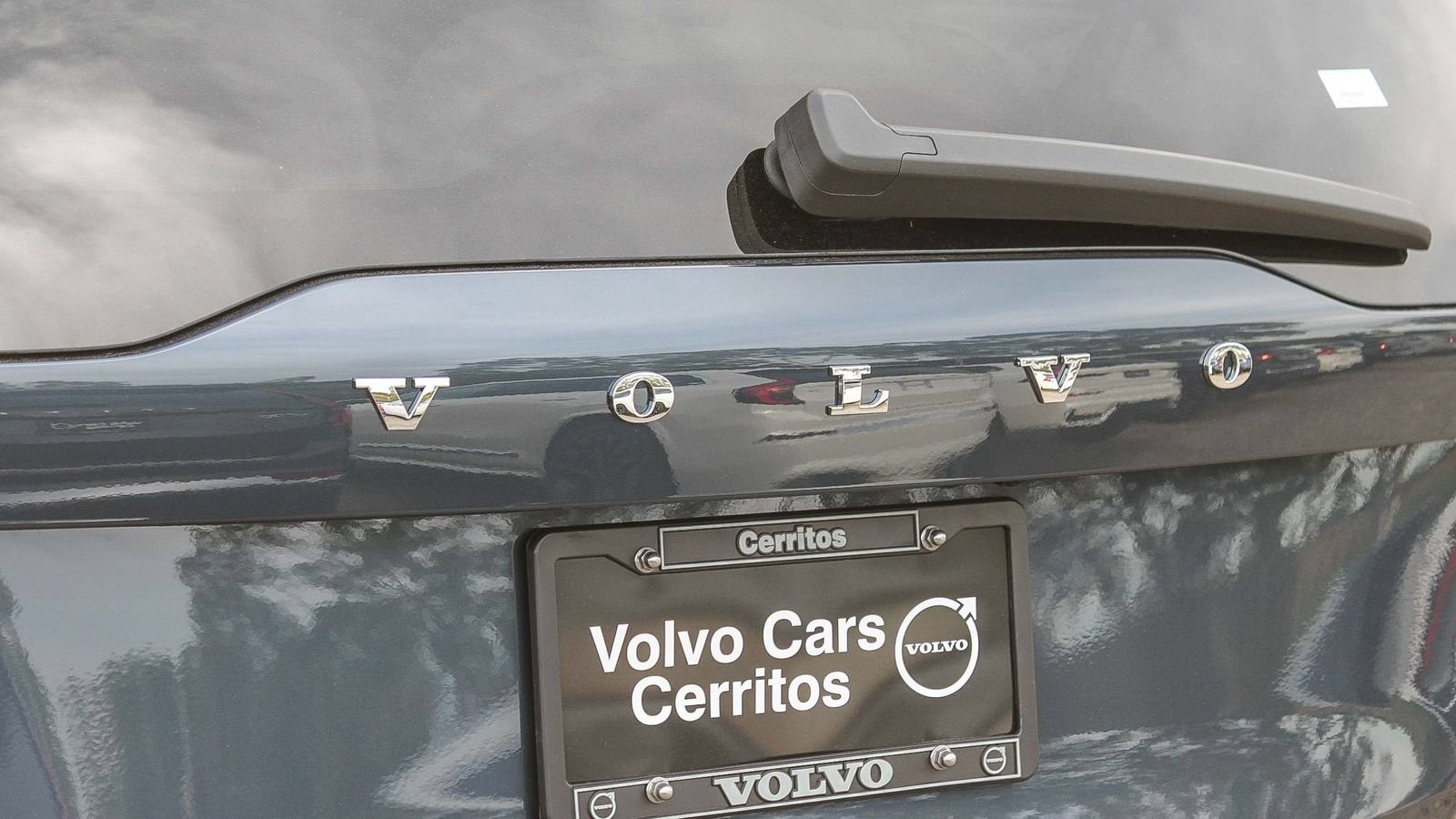 New 2026 Volvo XC90 T8 Plus w/ Protection Package Premier AWD/4WD image 10