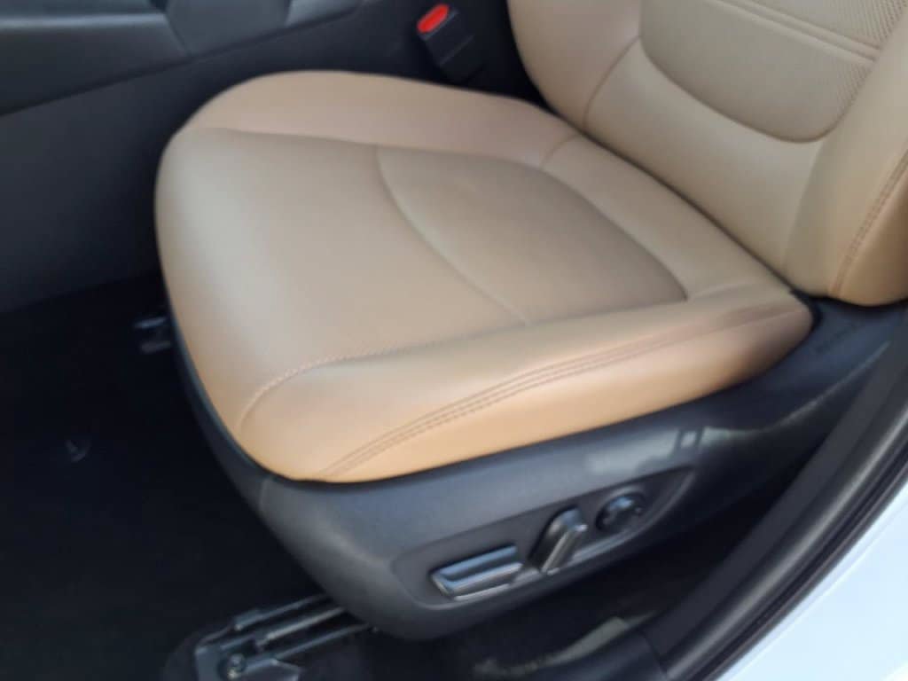 Used 2025 Toyota RAV4 Limited w/ Advanced Technology Package FWD image 26