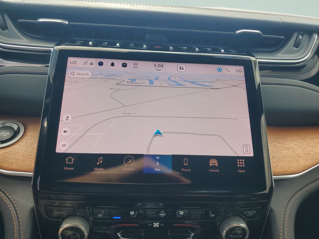 Used 2023 Jeep Grand Cherokee L Summit image 19