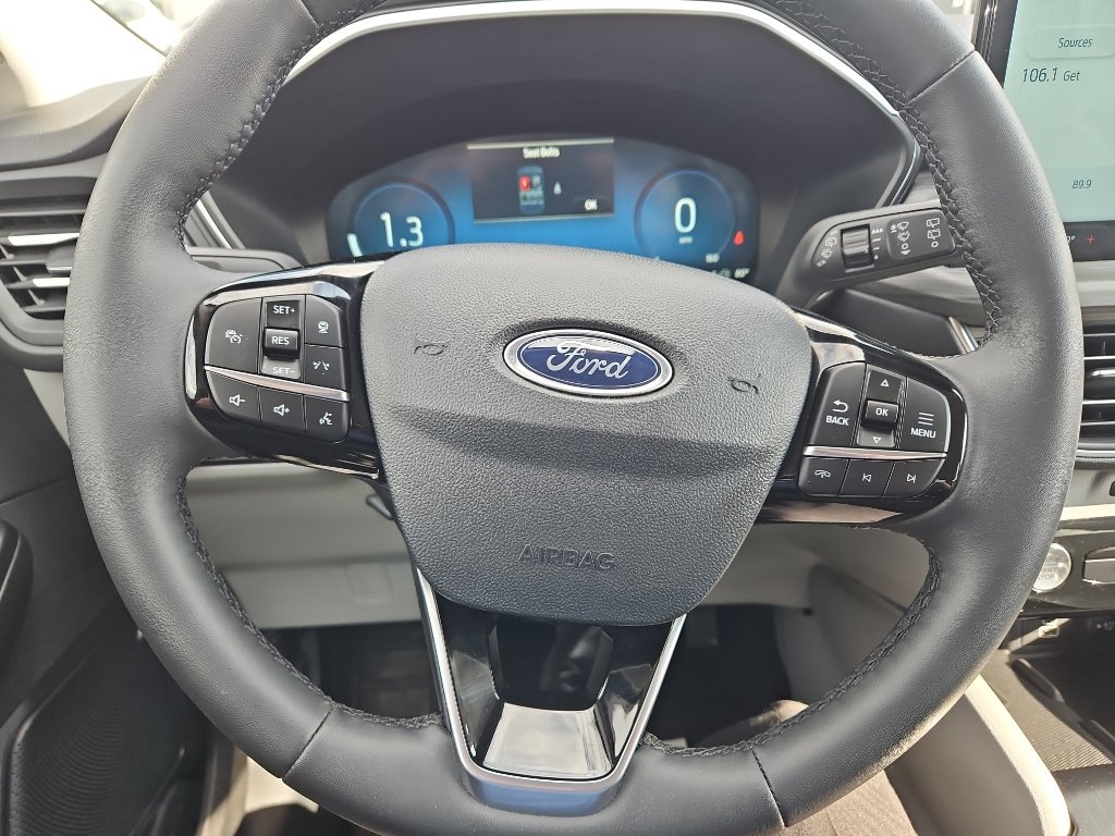 Used 2025 Ford Escape Platinum image 10