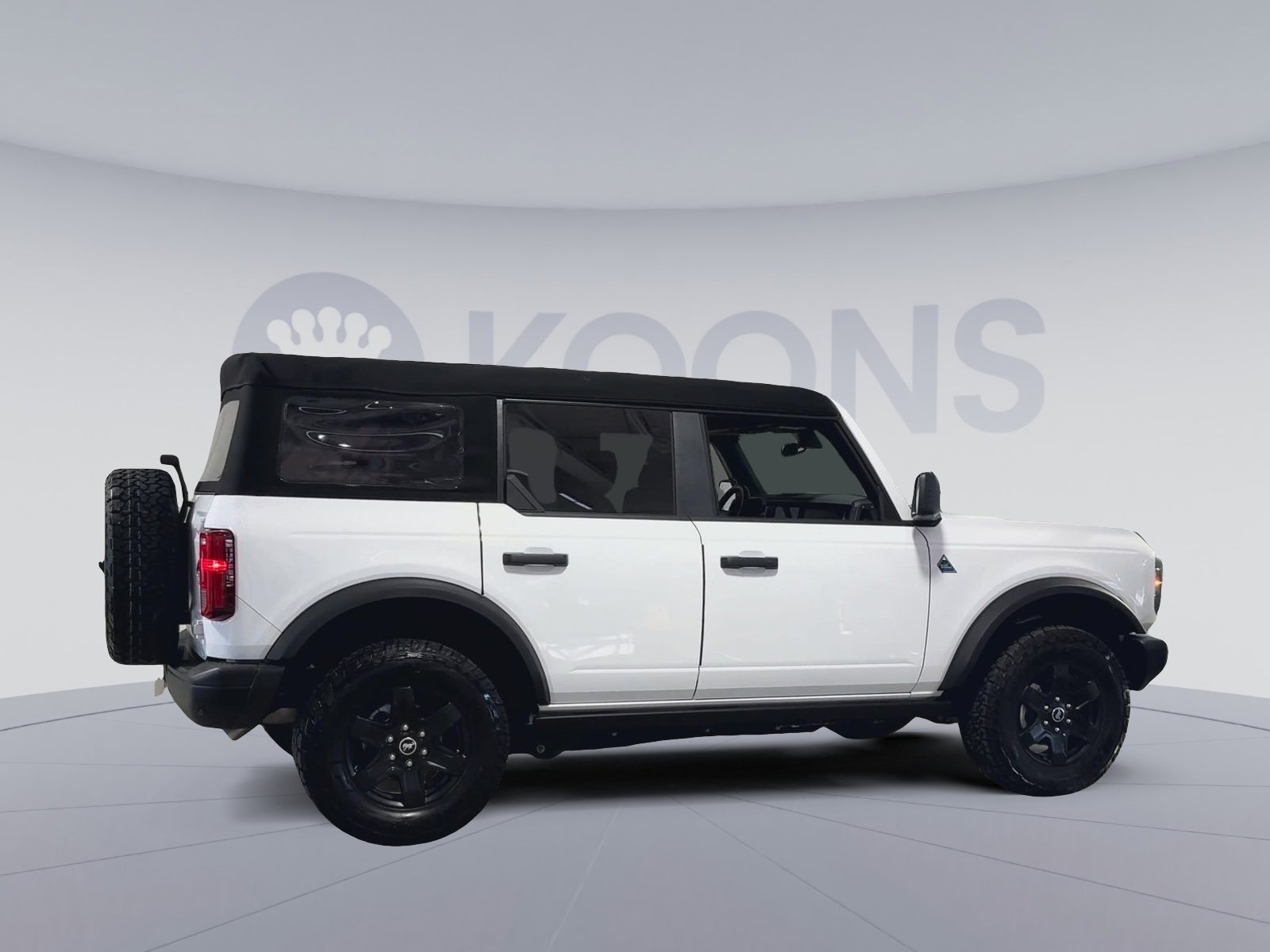 Used 2024 Ford Bronco Black Diamond image 2