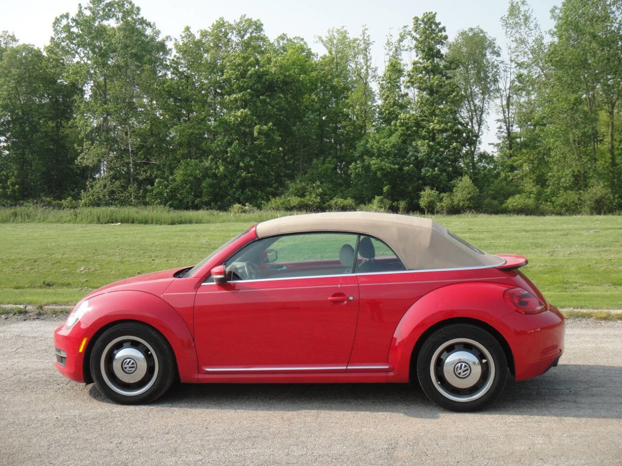 Used 2013 Volkswagen Beetle 2.5 image 13