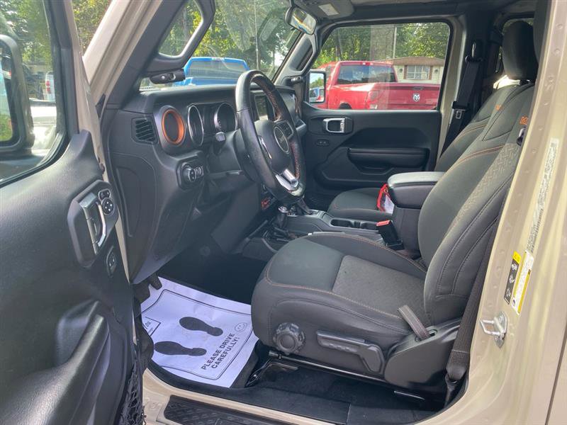 Used 2020 Jeep Gladiator Mojave w/ Cold Weather Group image 9