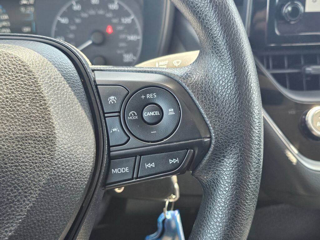Used 2023 Toyota Corolla LE FWD image 19