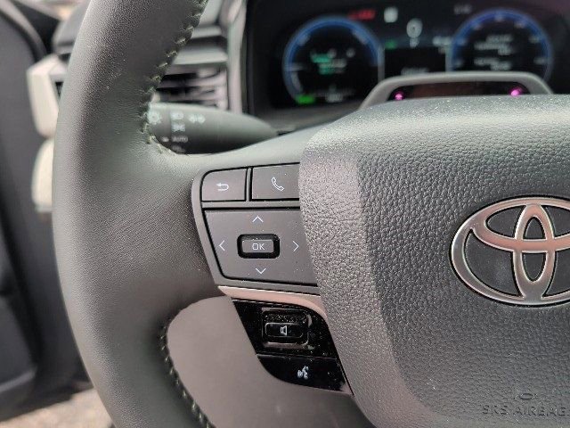 Certified 2025 Toyota Camry XLE image 3