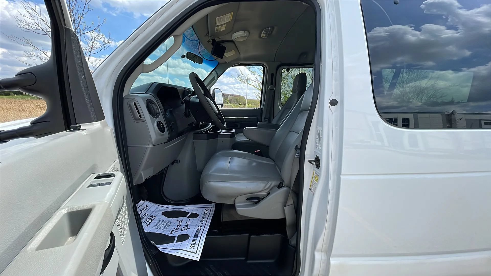 Used 2013 Ford E-350 and Econoline 350 Super Duty w/ Crew Van Pkg RWD image 14
