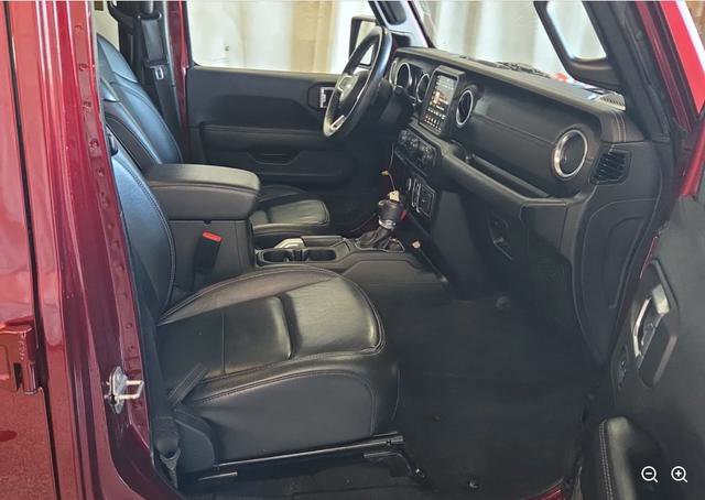 Used 2022 Jeep Wrangler Unlimited Sahara 4xe image 16