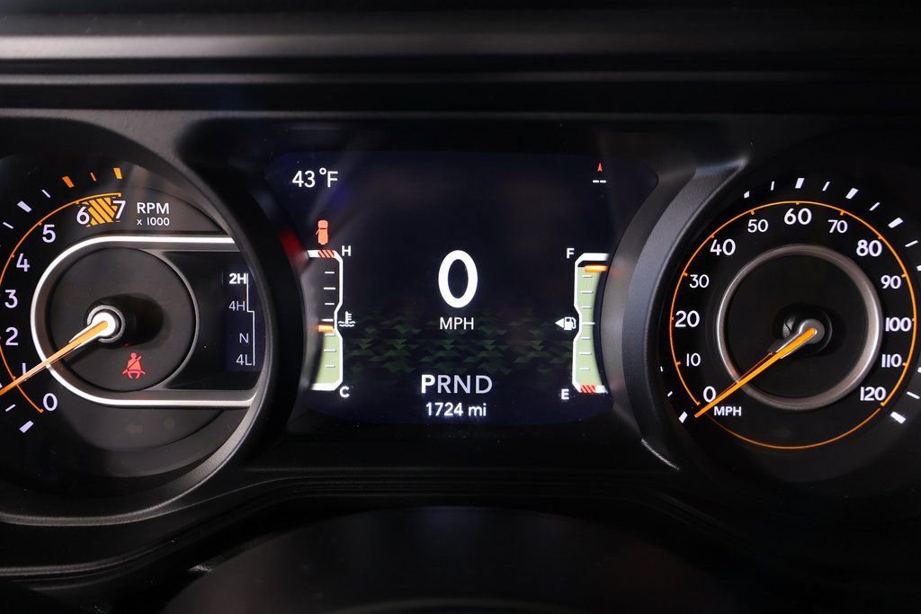 Used 2024 Jeep Wrangler Sport S image 4