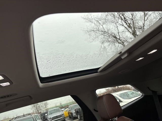 Used 2021 Buick Enclave Avenir image 34