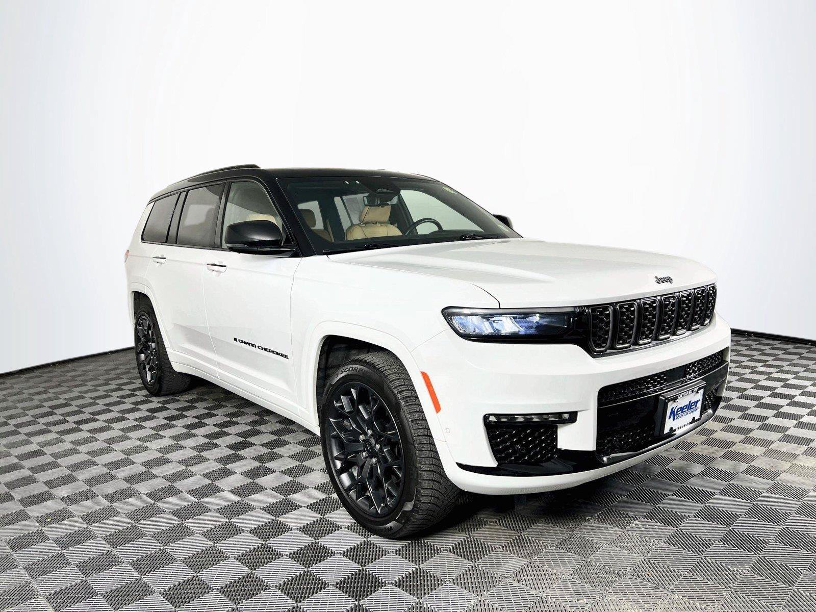 Used 2024 Jeep Grand Cherokee L Summit w/ Advanced Protech Group IV AWD/4WD image 8