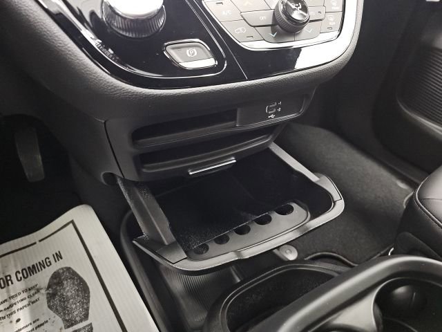 New 2026 Chrysler Pacifica Select AWD/4WD image 30