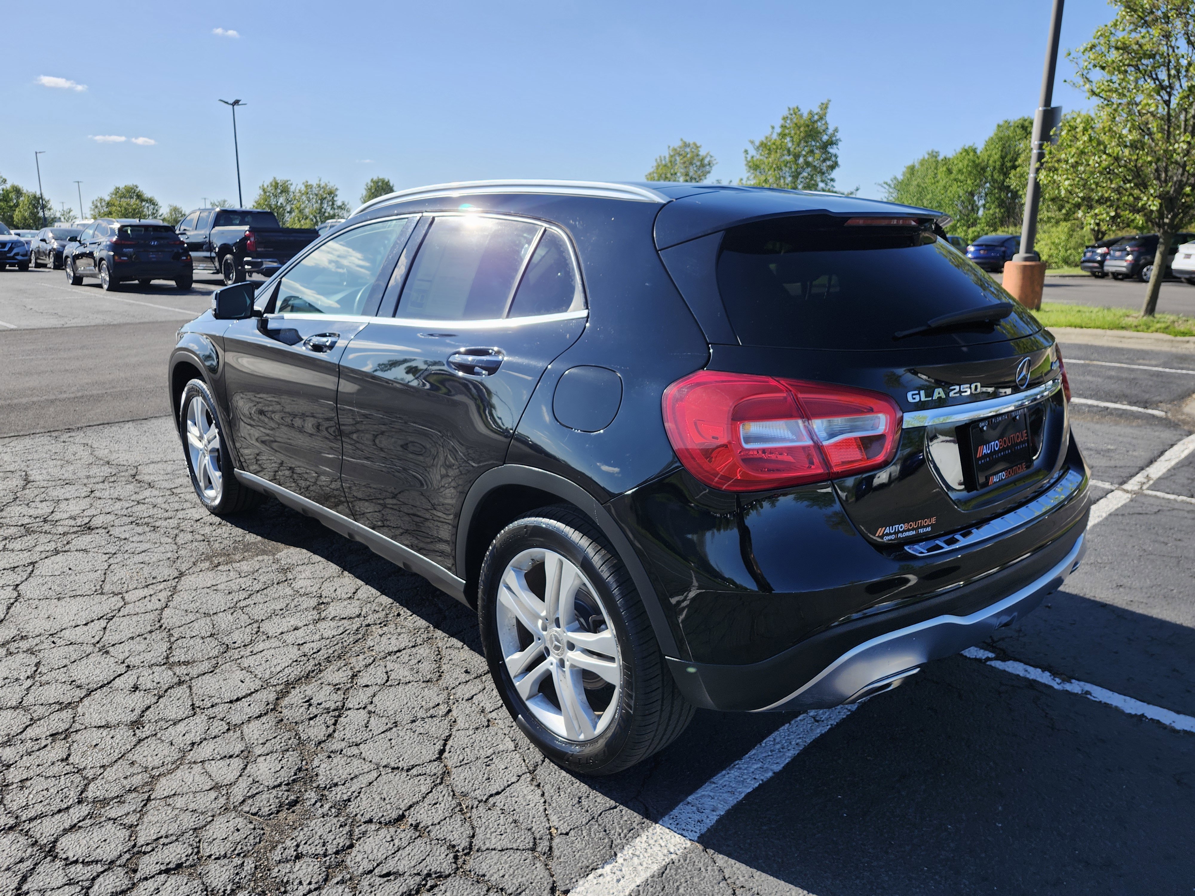 Used 2019 Mercedes-Benz GLA 250 4MATIC image 17