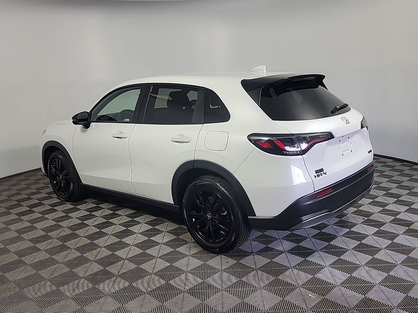 Certified 2026 Honda HR-V Sport image 9