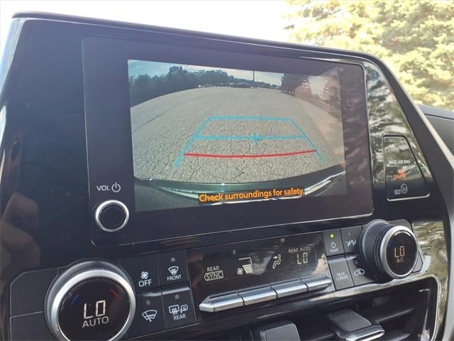Used 2024 Toyota Highlander LE image 20