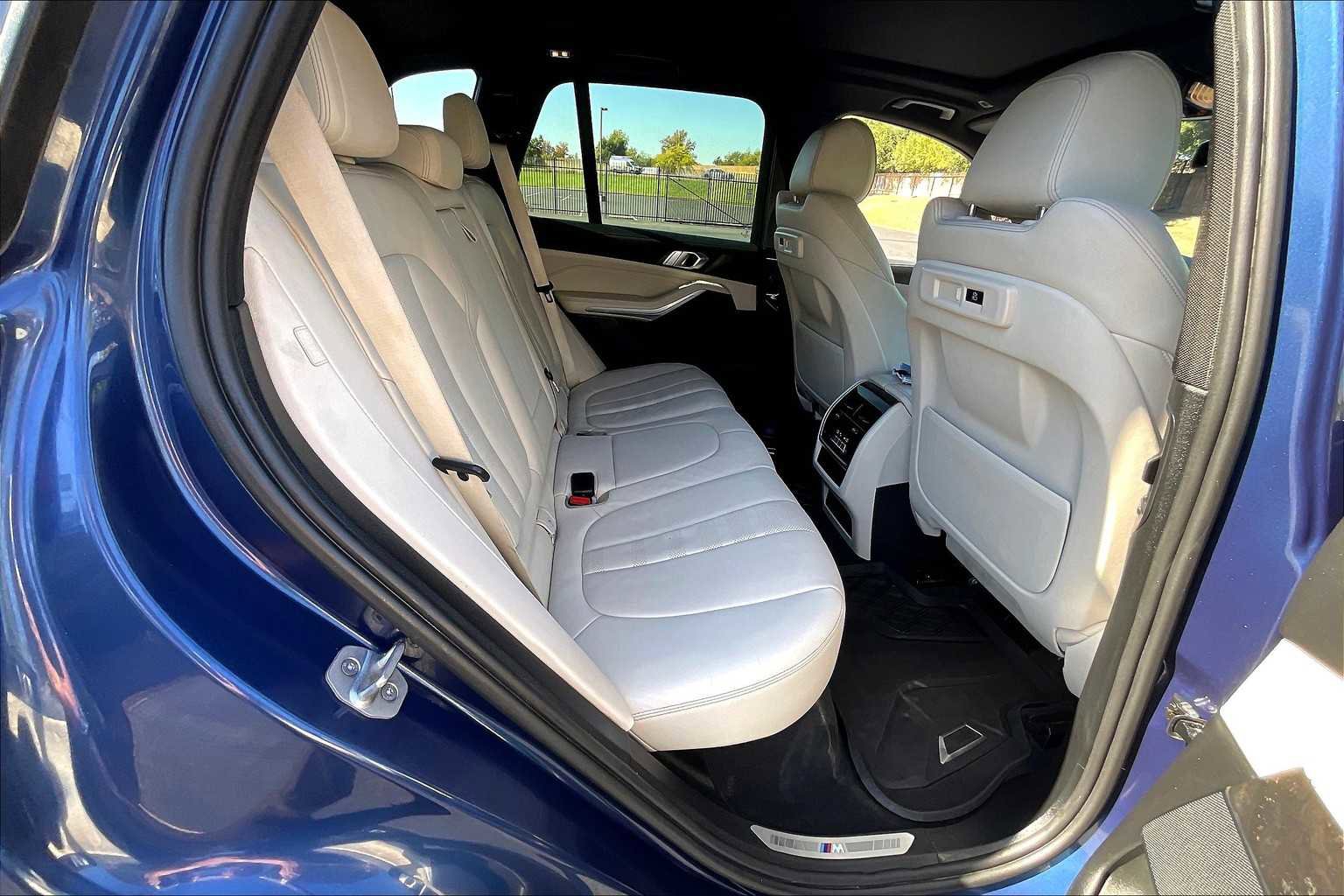 Used 2022 BMW X5 xDrive40i w/ M Sport Package image 30