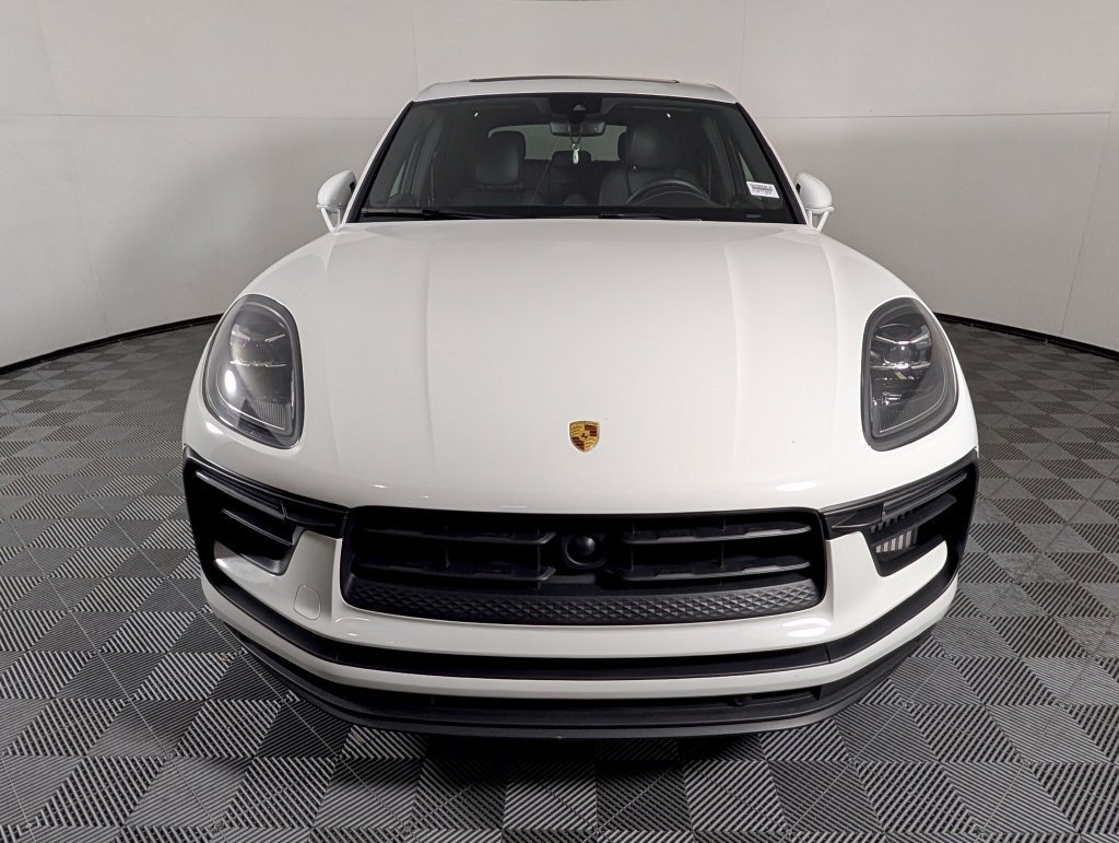 Certified 2023 Porsche Macan S AWD/4WD image 9