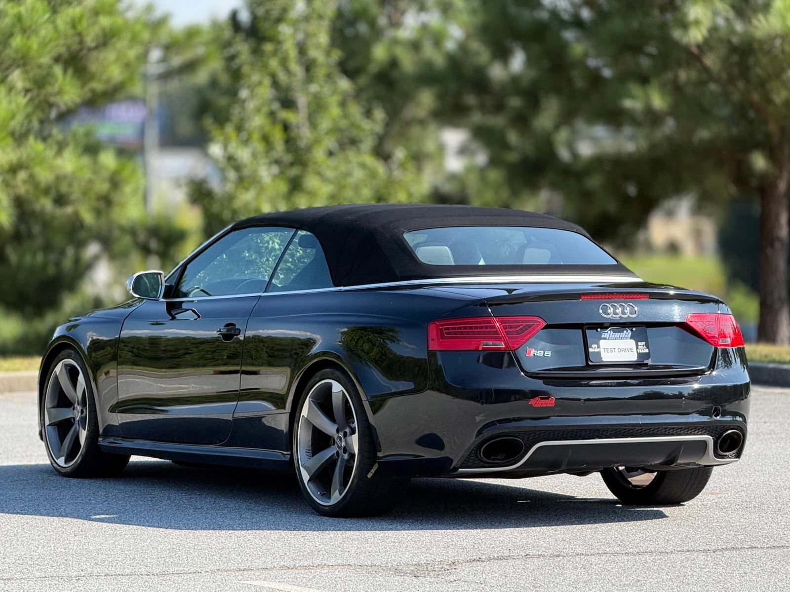 Used 2013 Audi RS 5 Cabriolet w/ Audi MMI Navigation Plus Pkg AWD/4WD image 10
