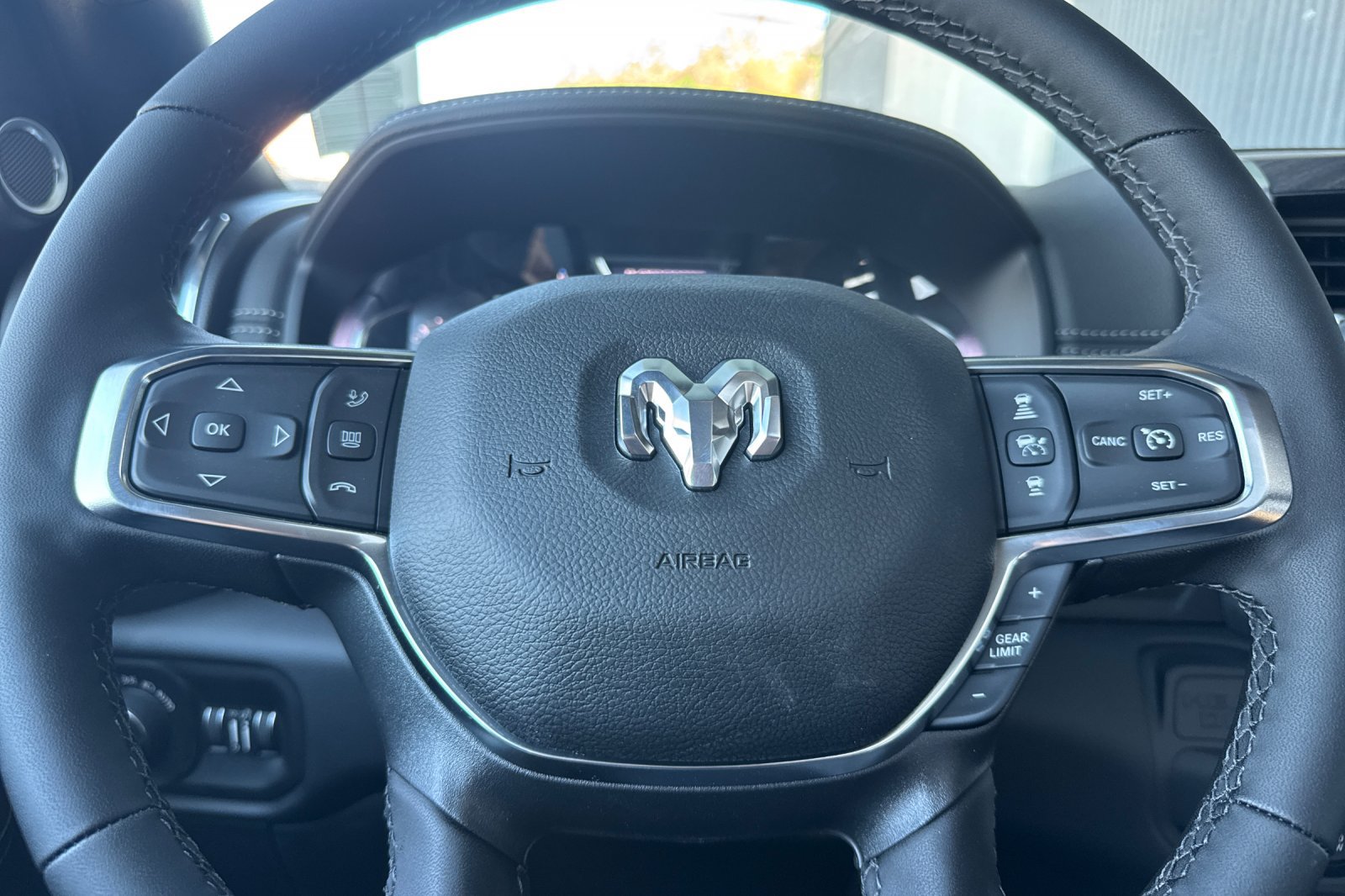 New 2027 RAM 3500 Laramie AWD/4WD image 22
