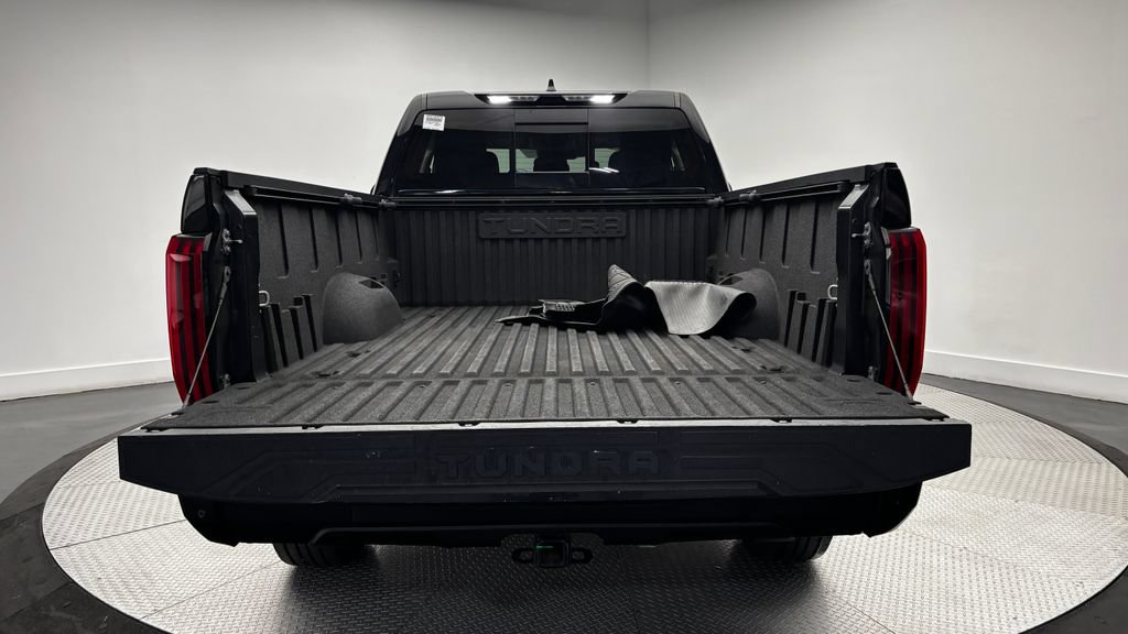 Used 2022 Toyota Tundra SR5 w/ SR5 Convenience Package AWD/4WD image 35