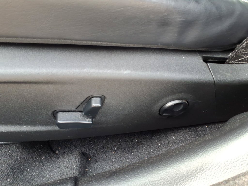 Used 2014 Chrysler 300 S RWD image 14