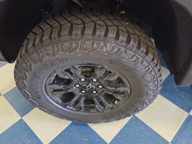 New 2026 Chevrolet Silverado 1500 ZR2 image 11