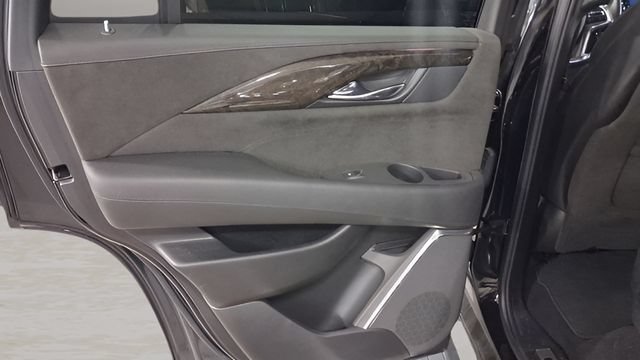 Used 2016 Cadillac Escalade Platinum AWD/4WD image 23