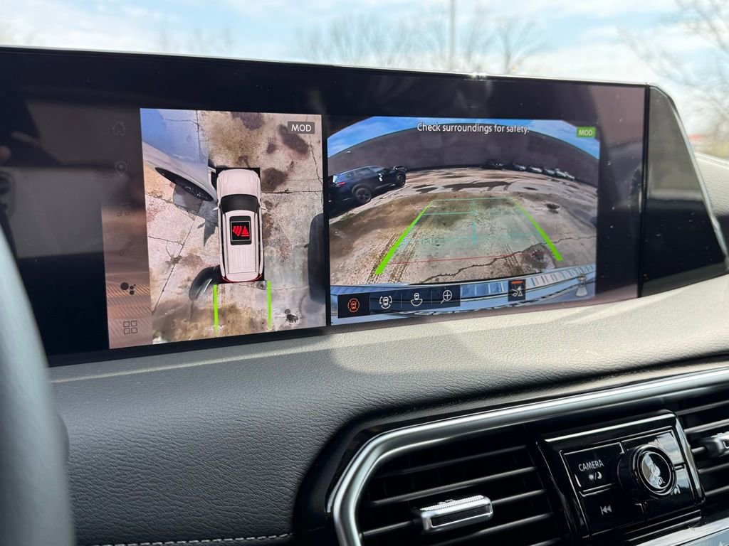 New 2026 Nissan Armada SL w/ Captain's Chari Seat Package image 11