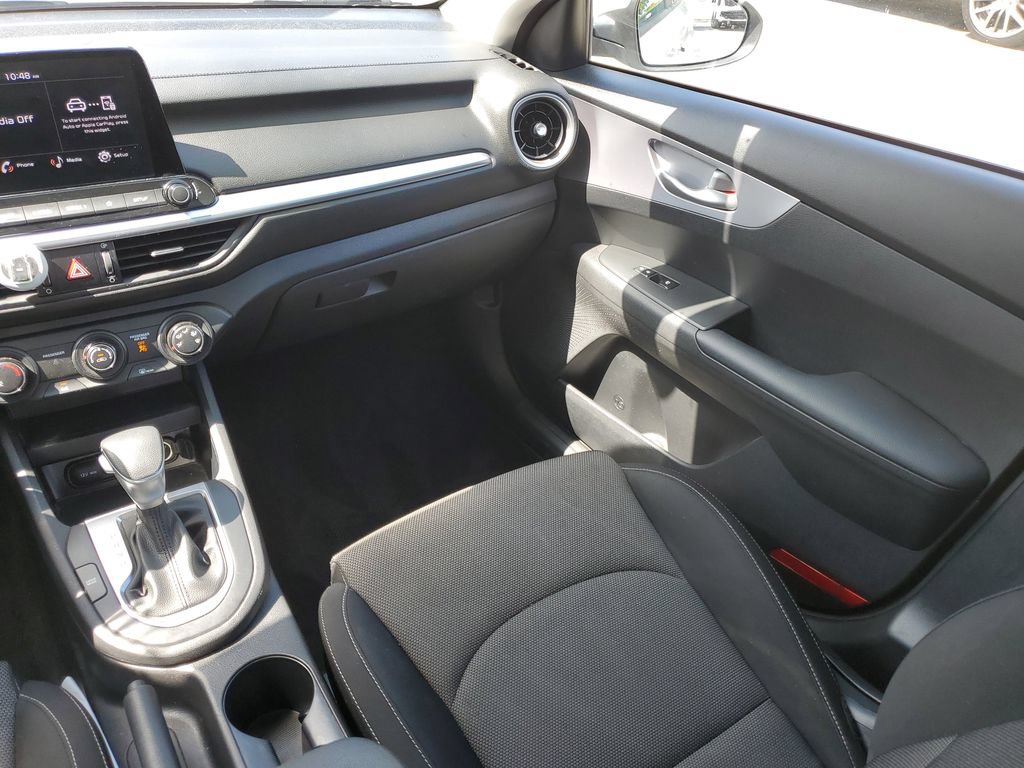 Certified 2022 Kia Forte LXS w/ LXS Technology Package FWD image 13