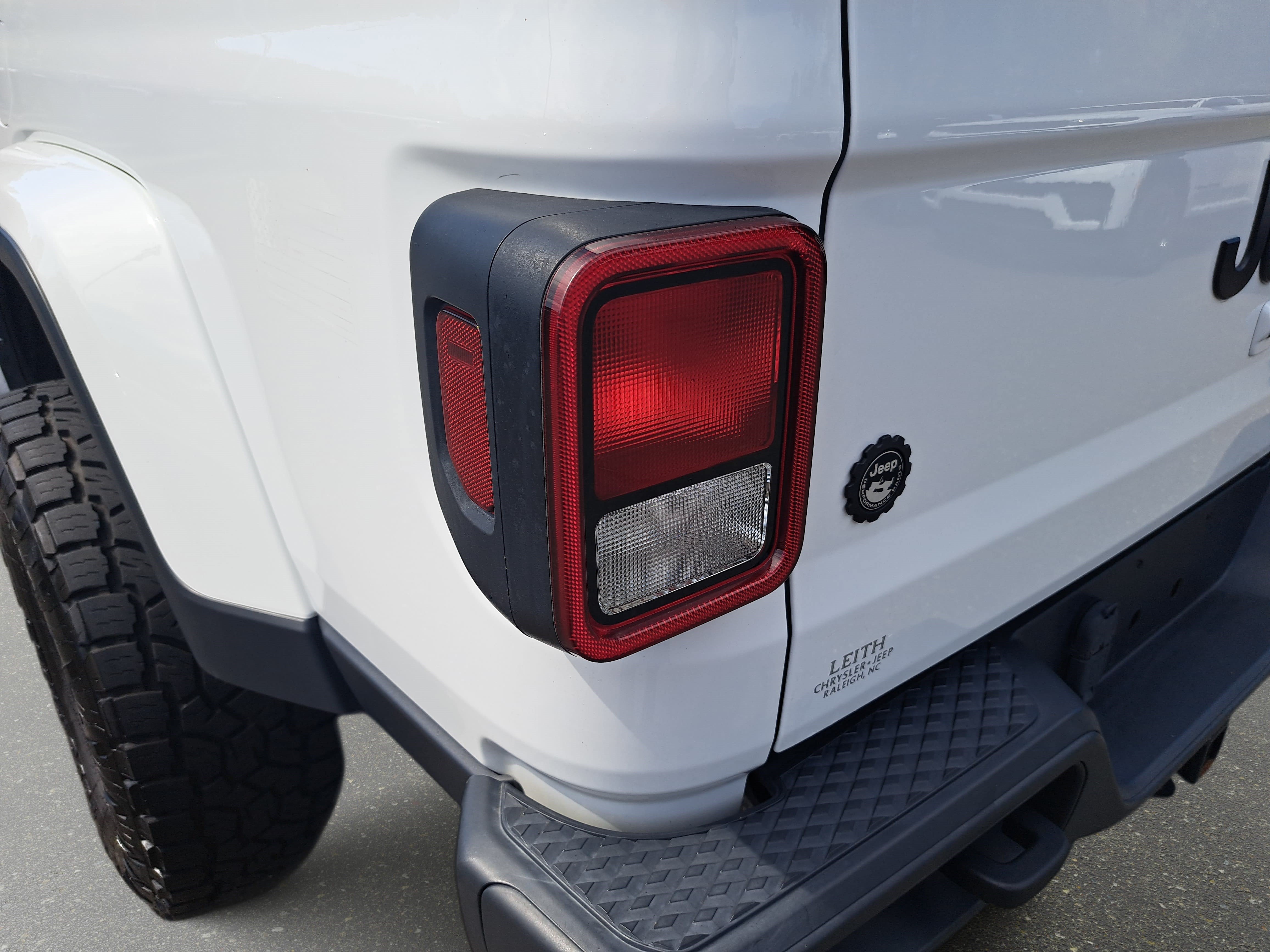 Used 2022 Jeep Gladiator Overland AWD/4WD image 31