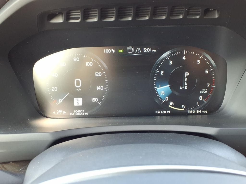 Used 2018 Volvo XC90 T6 Momentum w/ Convenience Package AWD/4WD image 12