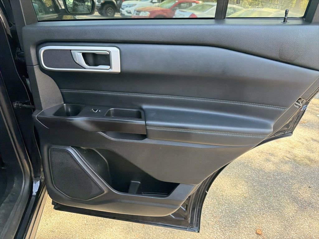 Used 2020 Ford Explorer XLT w/ Equipment Group 202A image 29