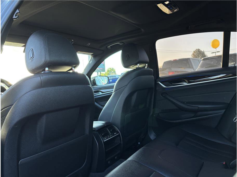 Used 2019 BMW 530e w/ Convenience Package RWD image 16
