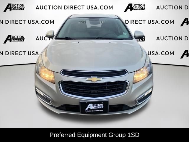 Used 2015 Chevrolet Cruze LT w/ Technology Package FWD image 2