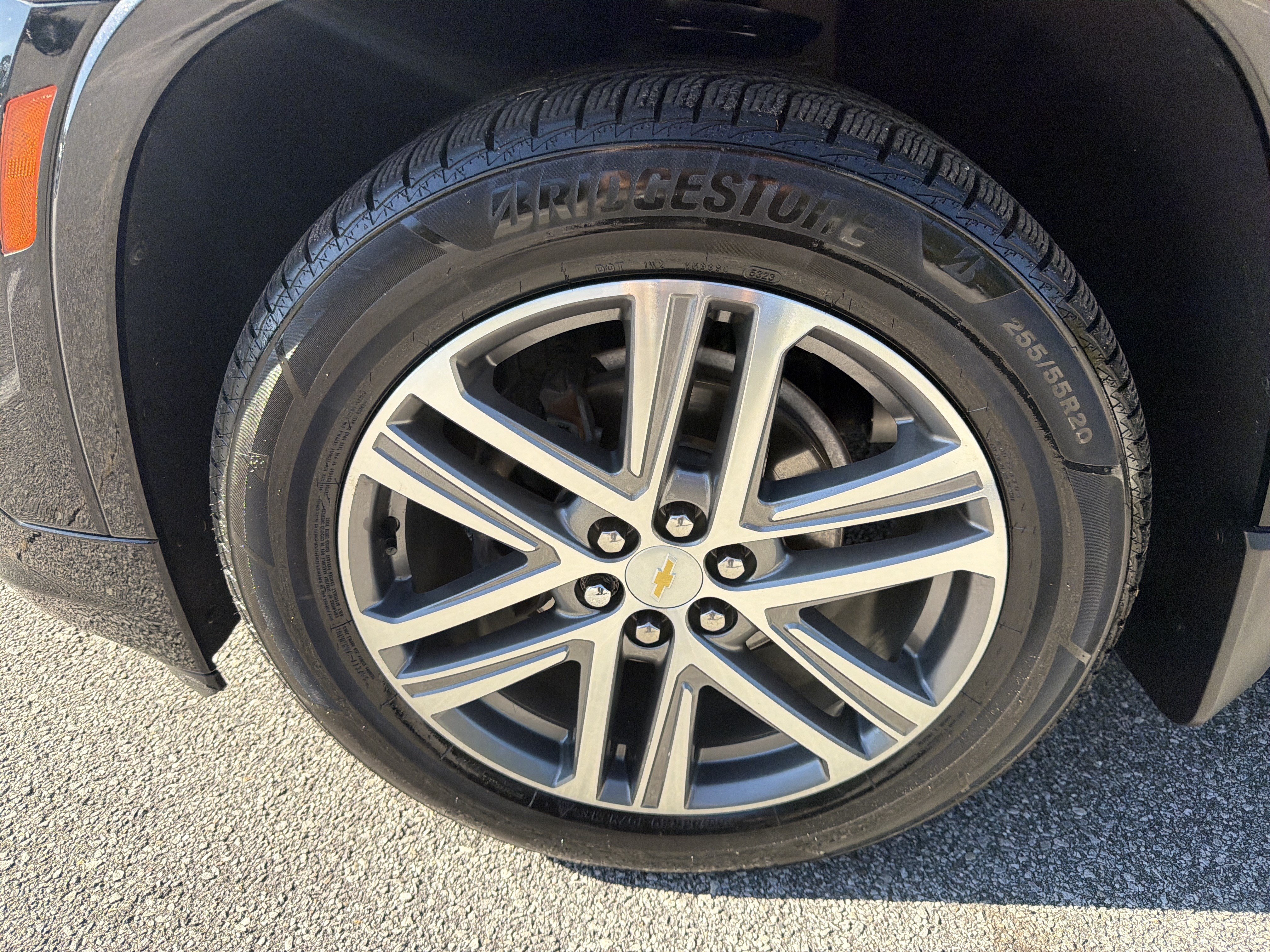 Used 2023 Chevrolet Traverse High Country AWD/4WD image 12