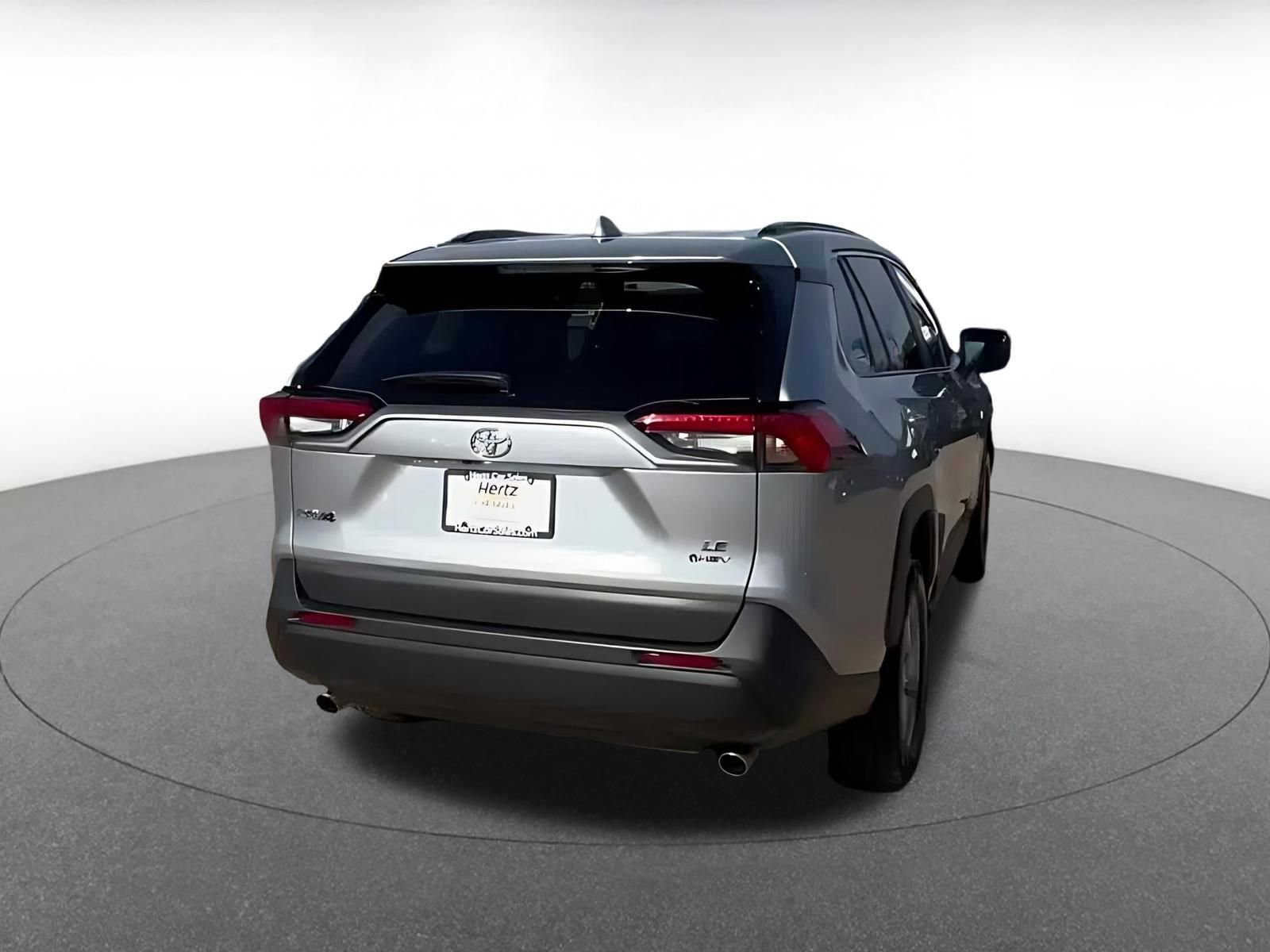 Used 2025 Toyota RAV4 LE image 12