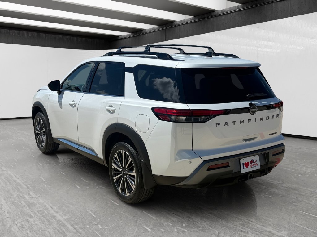 New 2026 Nissan Pathfinder Platinum FWD image 3